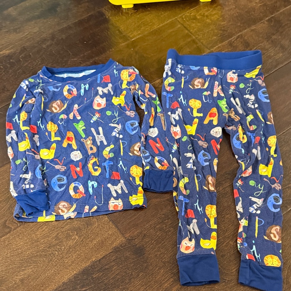 Little sleepies alphabet pajama set